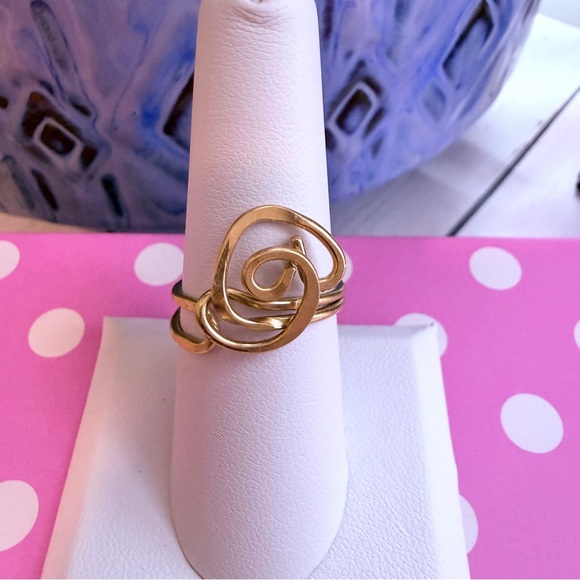 Handmade Gold Swirl Ring - Picture 2 of 5